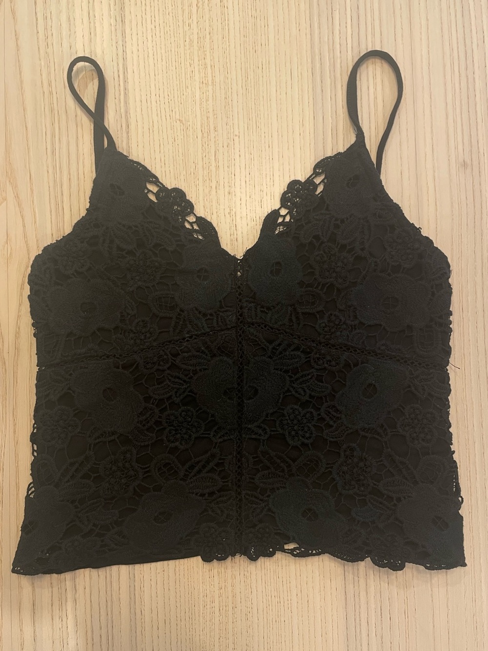 Brandy Melville flower lace tank